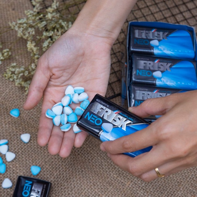 Kẹo ngậm Frisk Neo Peppermint kẹo bj phòng the bùa yêu nhật bản hộp 50 viên Kẹo ngậm Frisk Neo Peppermint kẹo bj phòng the bùa yêu nhật bản hộp 50 viên