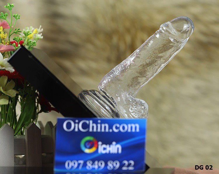 đế dán tường, hít chân không cực kỳ chắc chắn trên bề mặt trơn nhẵn như: gạch ốp lát, kính... Sử dụng được vô vàn tư thế quan hệ.