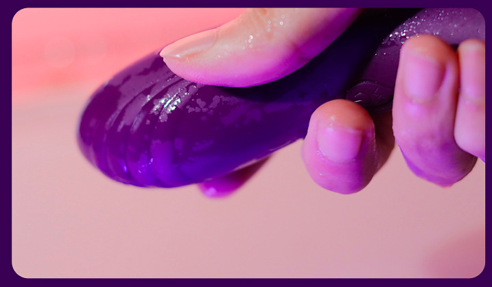 Cung cấp Que rung 2 đầu Lisa Flicker Fingerslap có lưỡi liếm massage mô phỏng búng tay có tốt không? Cung cấp Que rung 2 đầu Lisa Flicker Fingerslap có lưỡi liếm massage mô phỏng búng tay có tốt không?