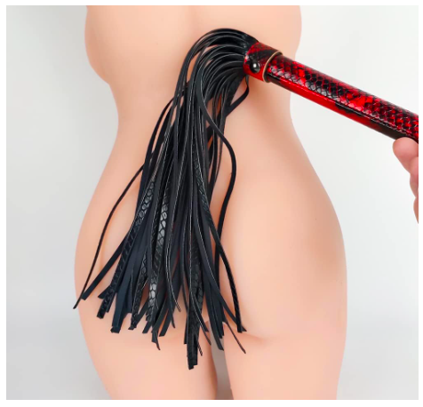 Nơi bán Roi Da Tình Yêu Lan Wan Đồ Chơi BDSM Cao Cấp Màu Đỏ Đen giá rẻ Nơi bán Roi Da Tình Yêu Lan Wan Đồ Chơi BDSM Cao Cấp Màu Đỏ Đen giá rẻ