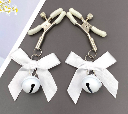 Bộ kẹp vú có lục lạc đính nơ dễ thương Bộ kẹp vú có lục lạc đính nơ dễ thương