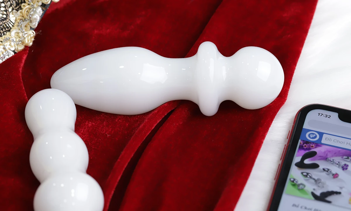 Dụng cụ kích thích hậu môn Glass Toy được làm từ borosilicate glass 