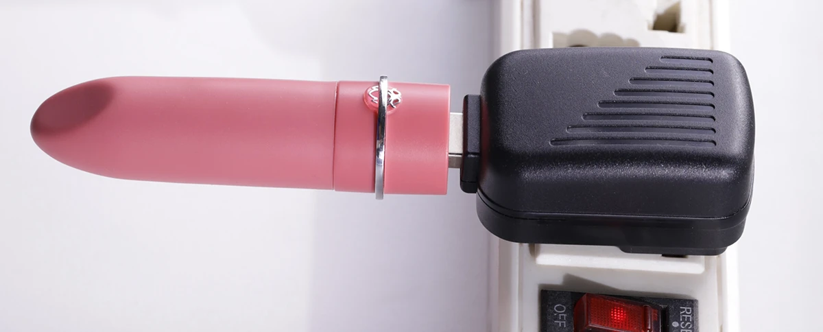 Máy massage âm đạo Magic Lotos thiết kế đầu cắm USB trực tiếp vào các thiết bị 