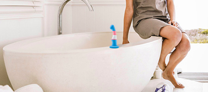 Dương Vật Giả Dính Tường Avant Pride P2 Silicone Siêu Mềm 15.2cm